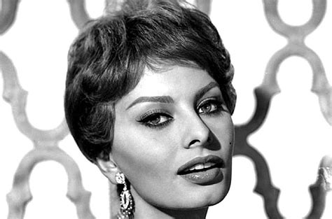 Sophia Loren: biografia dellattrice napoletana